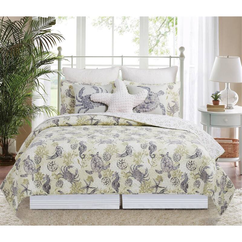 Cannon Beach Coastal Cotton Quilt Set - Reversible and Machine Washable