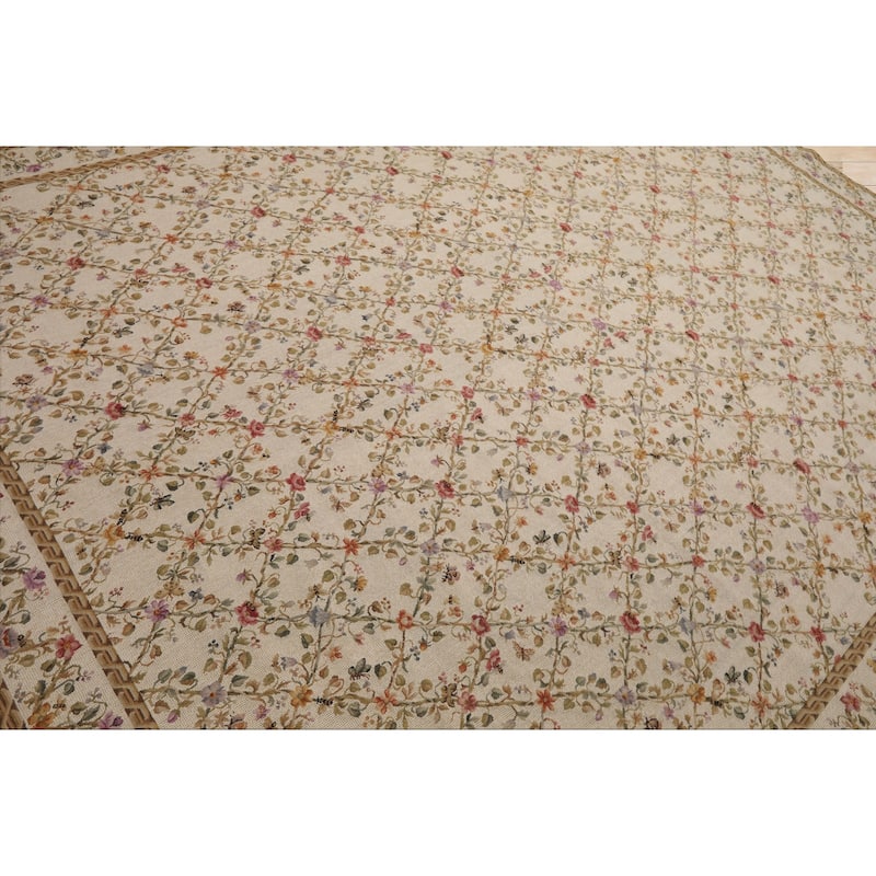 7'8''x10 Hand Woven Wool Ivory Aubusson Needlepoint Classic Floral Rug - 7' 8'' x 10'