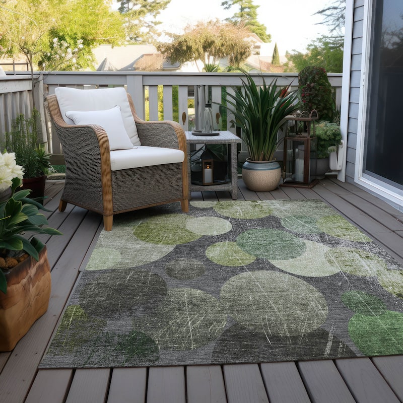 Machine Washable Indoor/ Outdoor Bubbles Chantille Rug