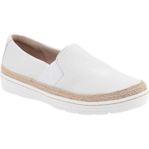 clarks women's slip on sneakers
