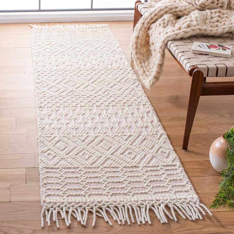 SAFAVIEH Handmade Natura Estel Wool Fringe Rug - 2'3" x 6' Runner - Ivory/Pink