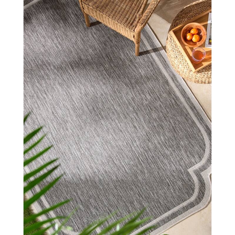 Livabliss Miami Beach Traditional Indoor/Outdoor Area Rug - 7'10" x 10' - Dark Grey/White
