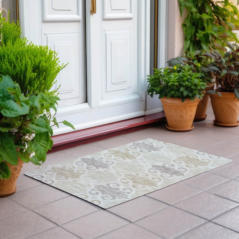 Machine Washable Indoor/ Outdoor Chantille Traditional Scroll Rug - Ivory - 1'8" x 2'6"
