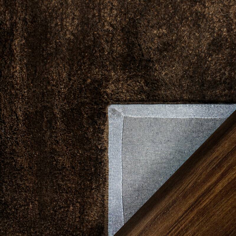 Superior Hand-tufted Plush Solid Shag Indoor Area Rug