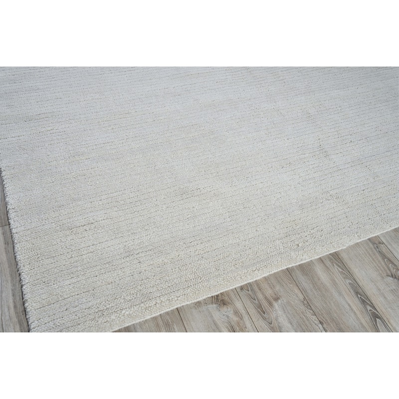 EXQUISITE RUGS Urth Hand-loomed New Zealand Wool Cream Area Rug.