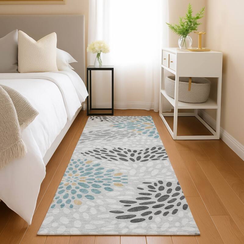 Machine Washable Indoor/ Outdoor Modern Genoa Chantille Rug