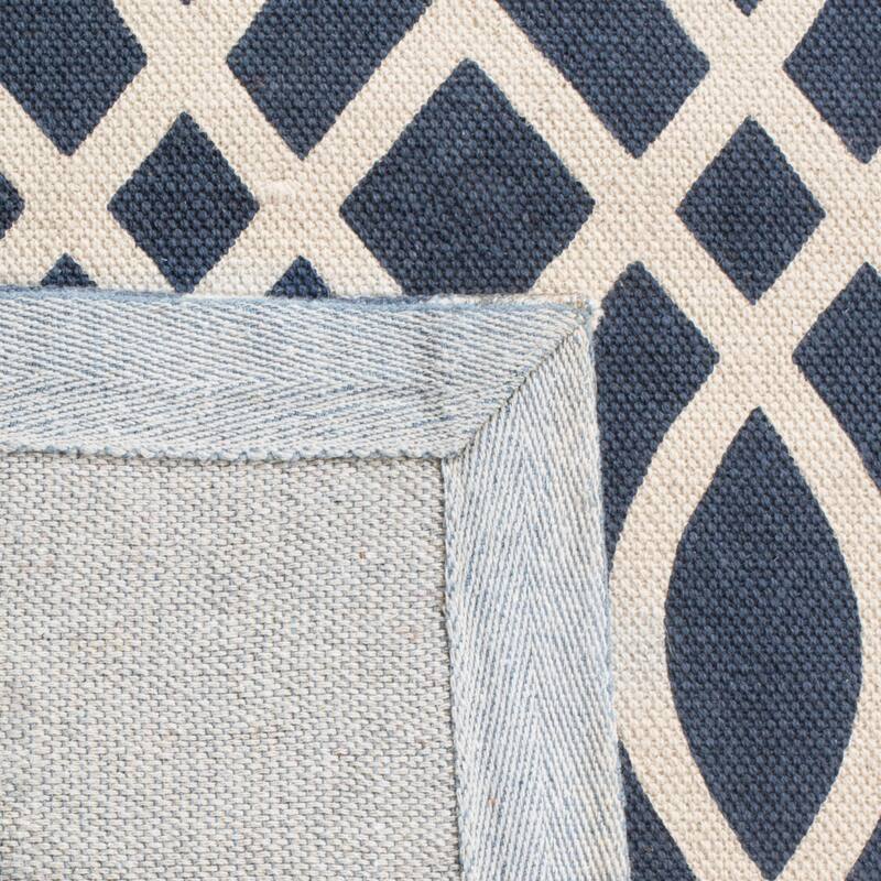 SAFAVIEH Handmade Cedar Brook Maral Modern Cotton Rug