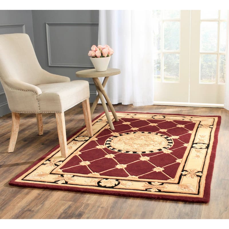 SAFAVIEH Handmade Naples Feryal Traditional Oriental Wool Rug