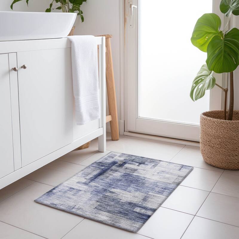 Machine Washable Indoor/ Outdoor Contemporary Abstract Chantille Rug - Denim - 1'8" x 2'6"