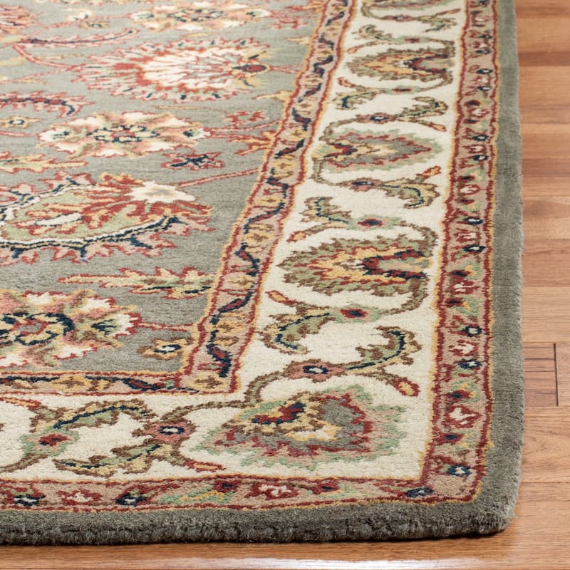 SAFAVIEH Handmade Classic Juliya Traditional Oriental Wool Rug - 2'3" x 4' - Celadon/Ivory