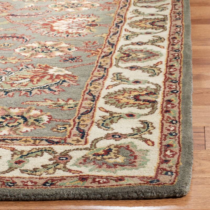 SAFAVIEH Handmade Classic Maurine Traditional Oriental Wool Rug