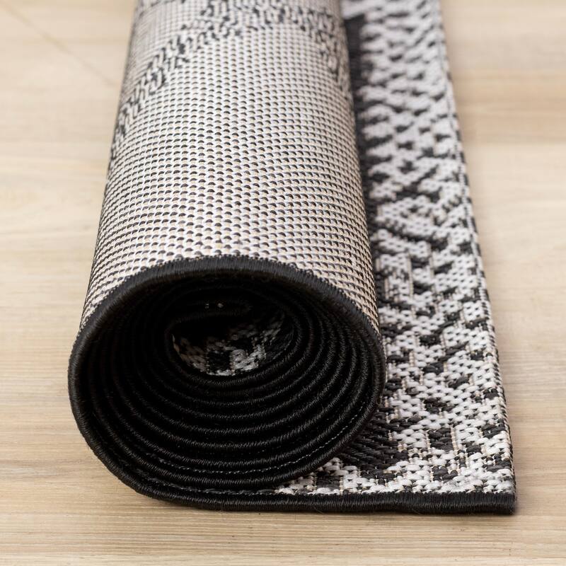 Jackson Collection - Black Grey Diamonds Indoor/Outdoor Area Rug