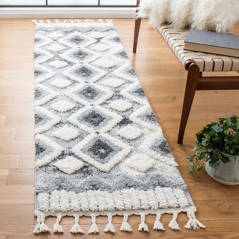SAFAVIEH Moroccan Tassel Shag Veta 2-inch Thick Rug - 2'3" x 8' Runner - Grey/Ivory