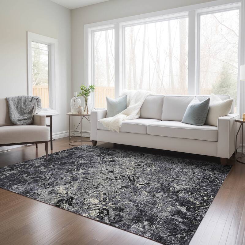 Machine Washable Indoor/ Outdoor Chantille Distressed Diamonds Rug