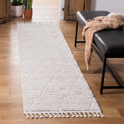 SAFAVIEH Marrakech Moroccan Boho Braided Tassel Area Rug