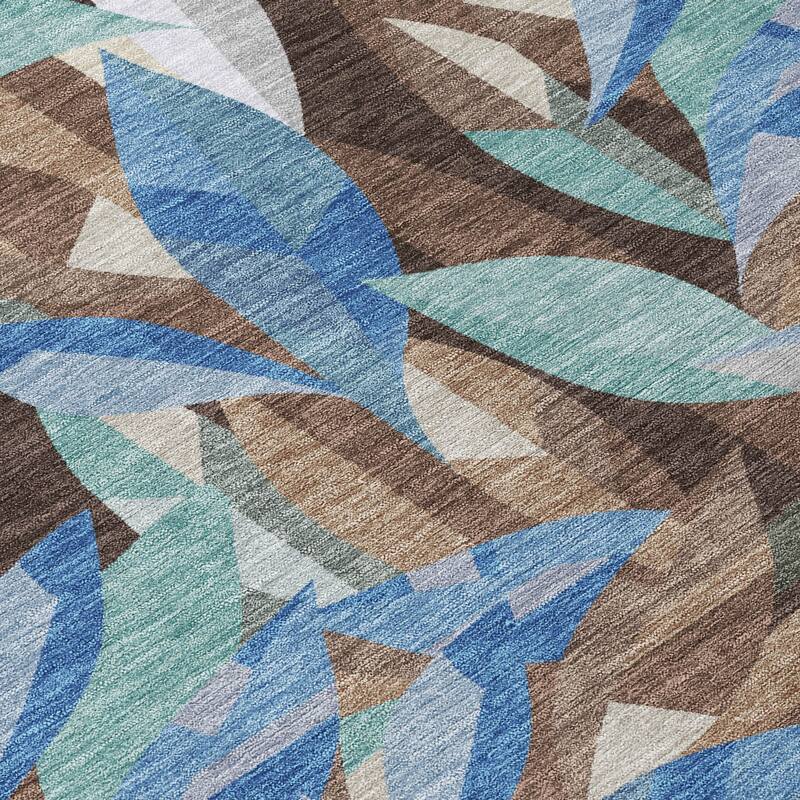 Machine Washable Indoor/ Outdoor Modern Floral Chantille Rug