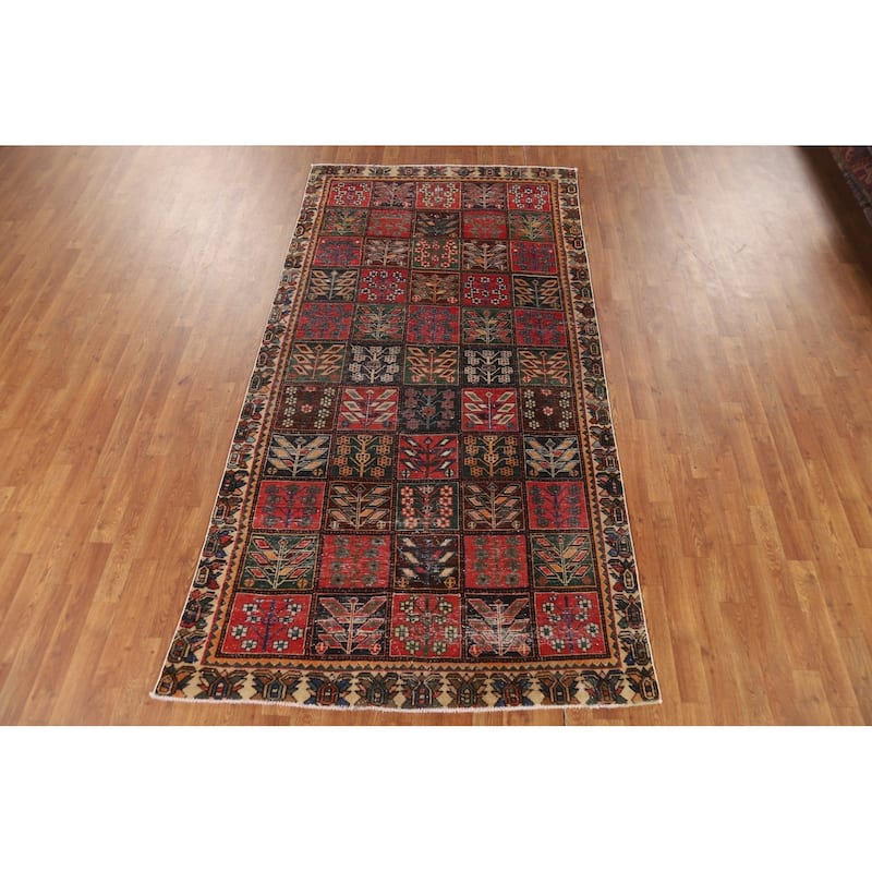Traditional Bakhtiari Persian Vintage Rug Hand-Knotted Wool Carpet - 4'6"x 8'10"
