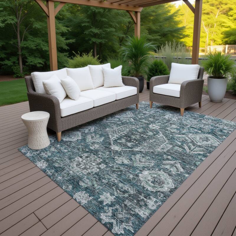 Machine Washable Indoor/ Outdoor Boho Traditional Chantille Rug