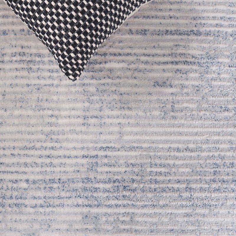 SAFAVIEH Whisper Cathalijne Contemporary Stripe Fringe Rug