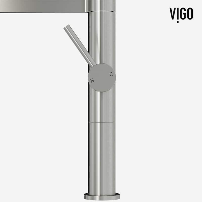 VIGO Edison Pro 20" H Single Handle Pull-Down Sprayer Kitchen Faucet