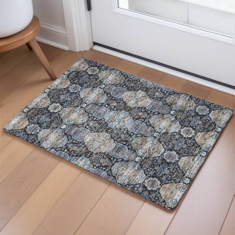 Machine Washable Indoor/ Outdoor Traditional Tracey Chantille Rug