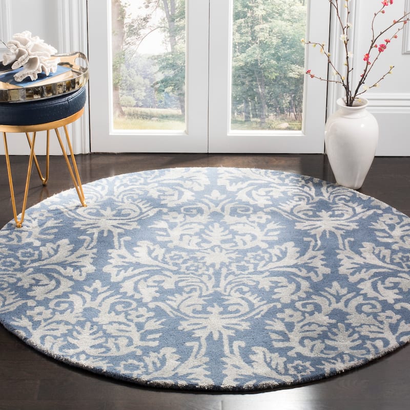 SAFAVIEH Handmade Bella Trea Modern Floral Wool Rug - 5' Round - Navy/Grey
