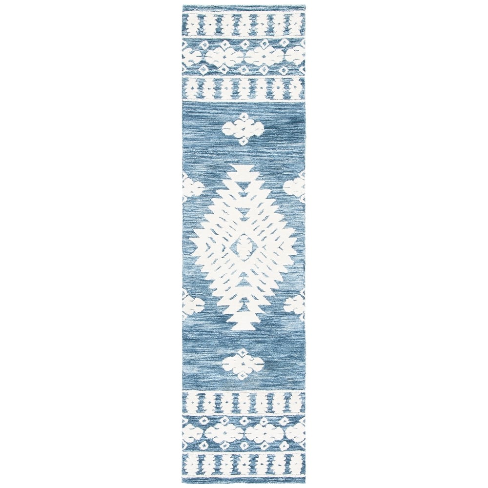 SAFAVIEH Handmade Aspen Nusreta Rustic Boho Wool Rug