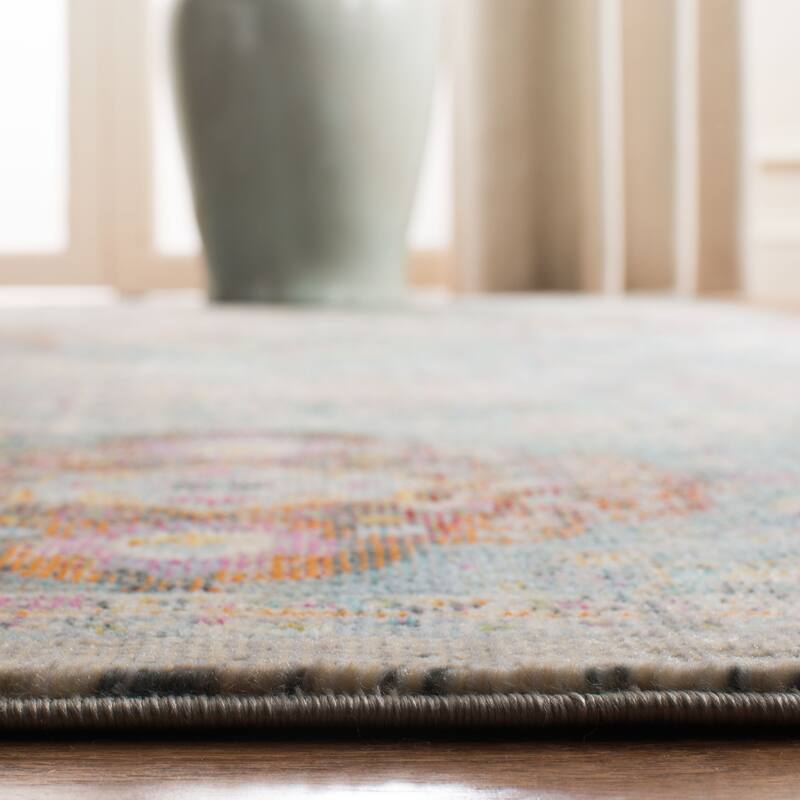 SAFAVIEH Luxor Rosanne Floral Distressed Rug