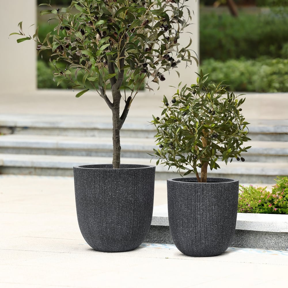 2-Piece Tapered Round Plastic Planters Set, Mediterranean Style