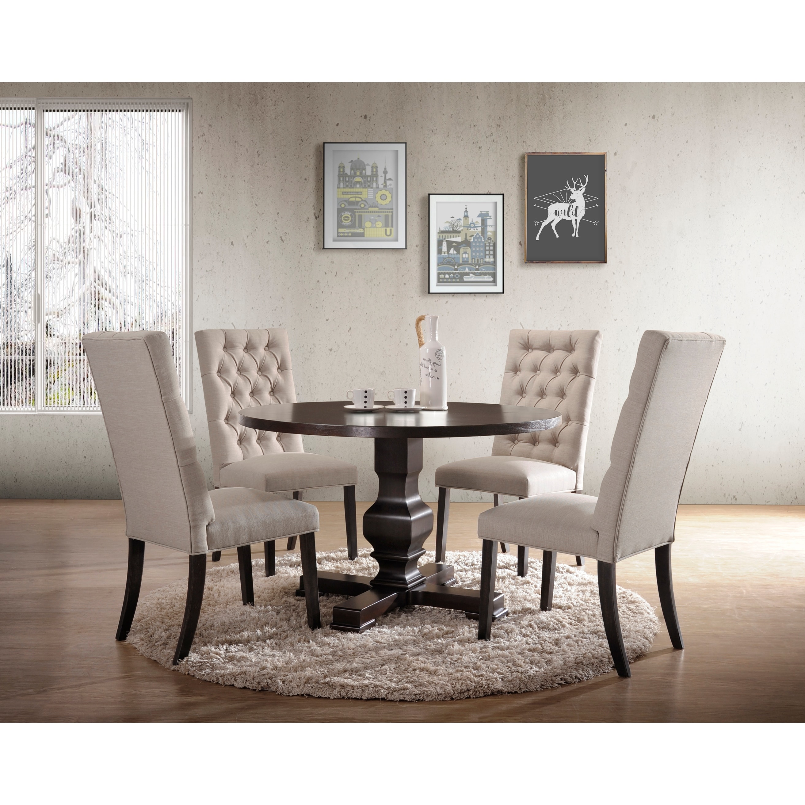 Carolina Living Carson 47" Round Pedestal Table