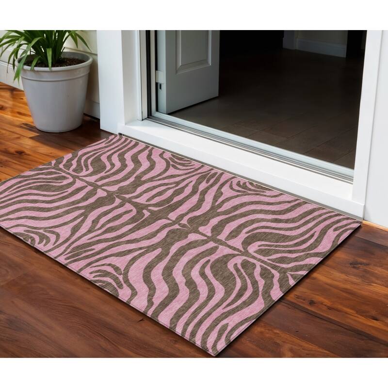 HomeRoots Animal Print Transitional Rectangle Outdoor Rug - 3' x 5'