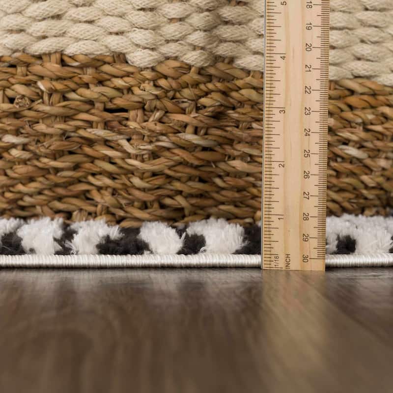 Hauteloom Leryn Hallway, Kitchen Runner Rug - High Pile - Off White - 2'8" x 7'3"