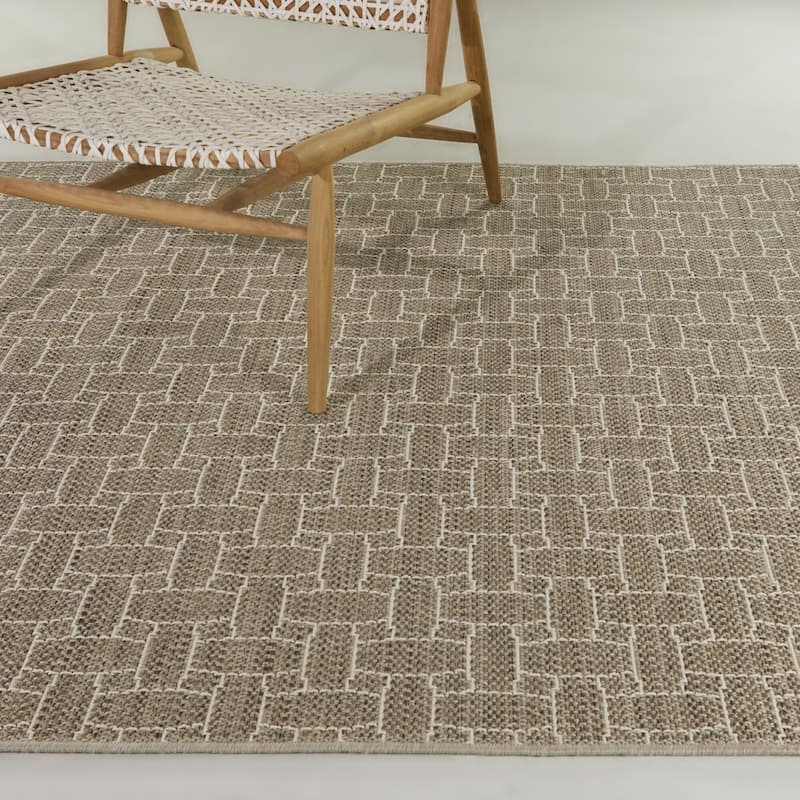 Ericson Transitional Geometric Indoor/Outdoor Area Rug