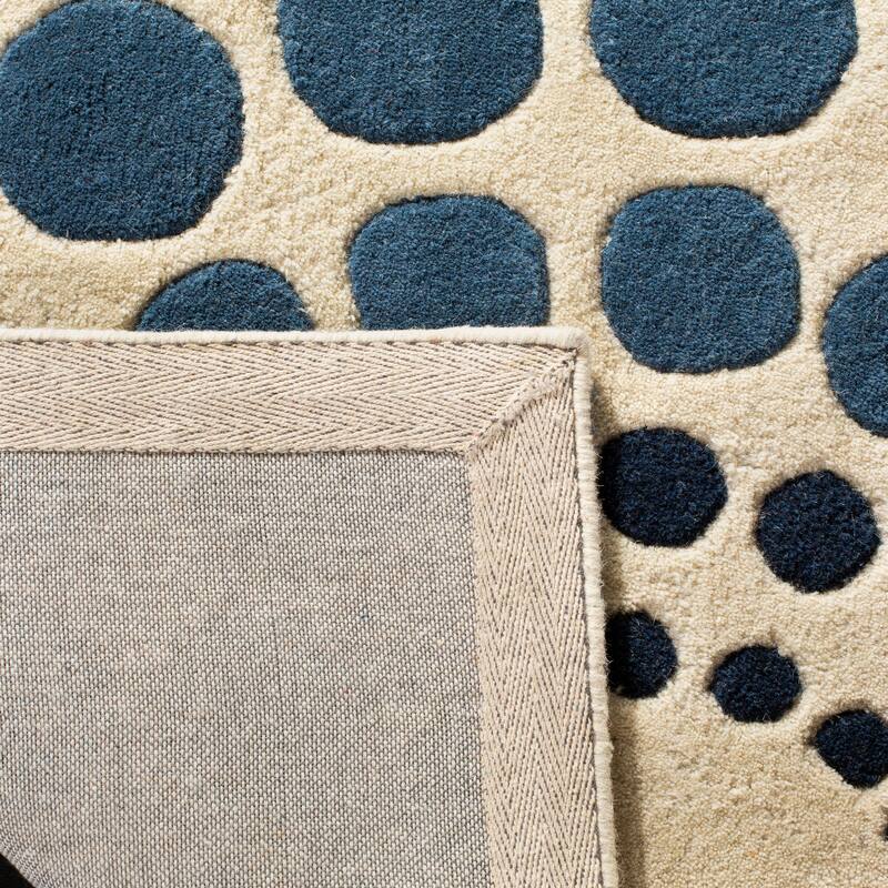 SAFAVIEH Handmade Soho Caroline Floral N.Z. Wool Rug
