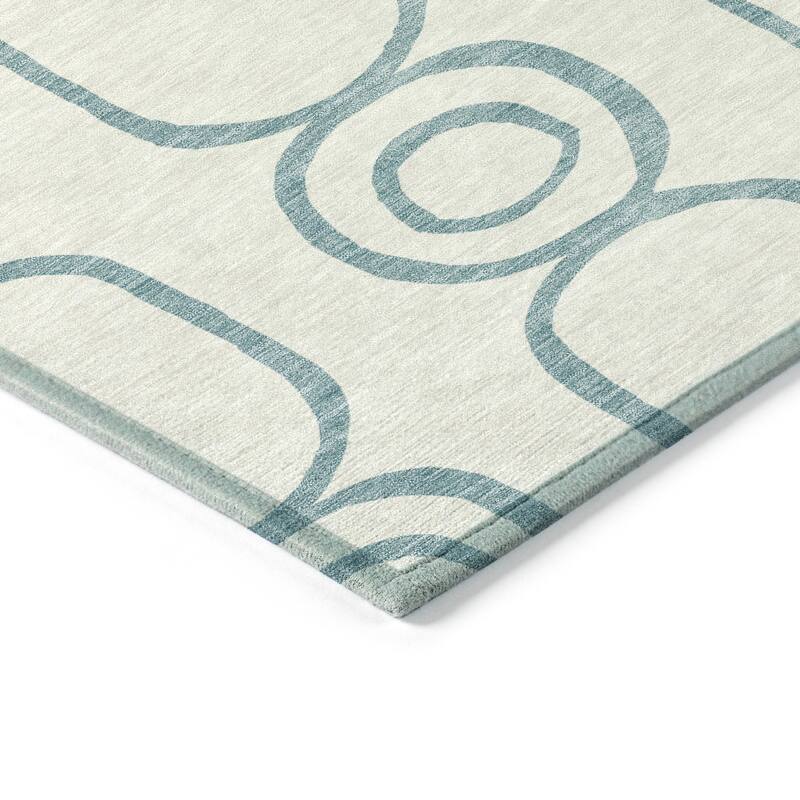 Machine Washable Indoor/ Outdoor Modern Vibe Chantille Rug