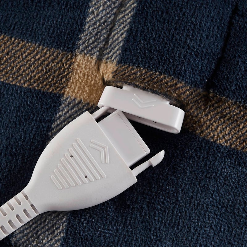 Woolrich Print Plush to Sherpa Heated Throw