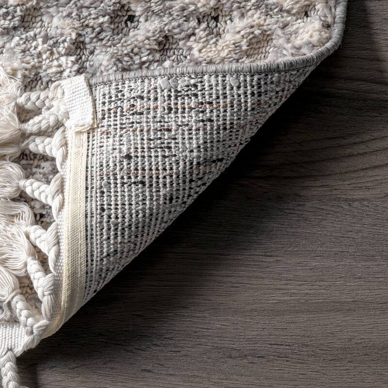 Nuloom Lira Textured Geometric Tassel Area Rug