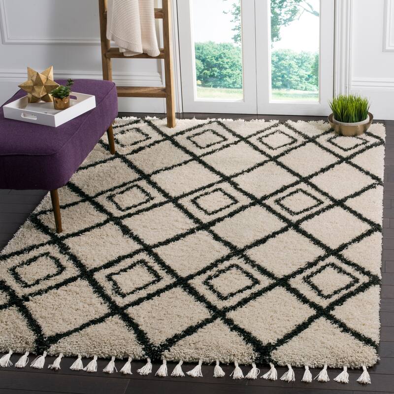 SAFAVIEH Moroccan Fringe Shag Geoff 2-inch Thick Rug - 8' x 10' - Cream/Charcoal