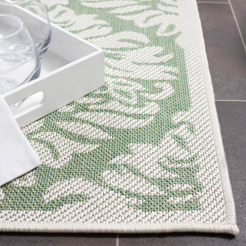 SAFAVIEH Bermuda Regitze Geometric Indoor/Outdoor Waterproof Rug