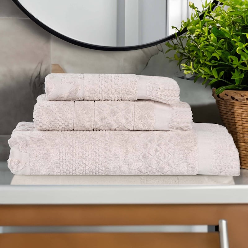 Superior Rolla Cotton Geometric Jacquard Plush Soft 3 Piece Towel Set