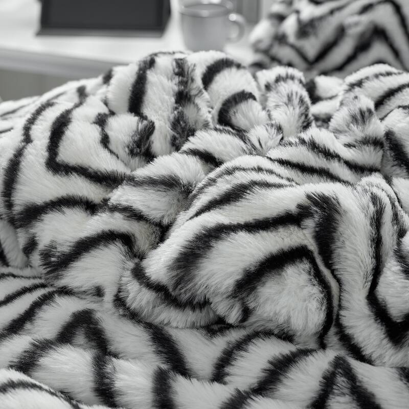 Snowball® Oceans - Coma Inducer® Oversized Comforter Set - Zebra Ripple
