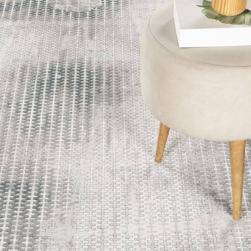 Gray 7 ft. 10 in. x 10 ft. 6 in. Luxury Area Rug, 0.43 Pile Height – Sophisticated Warmth for Any Room - 6' x 7'