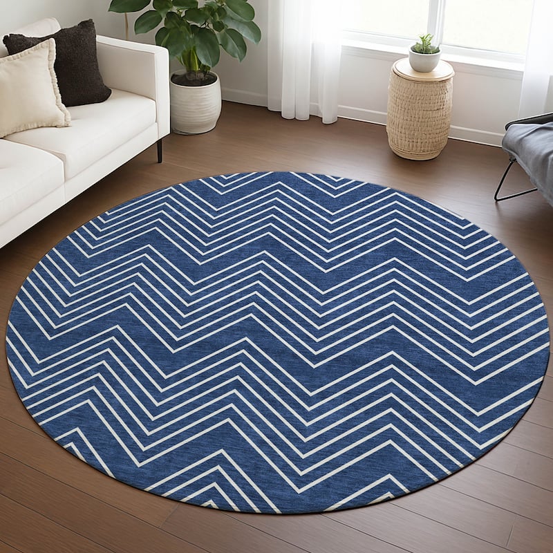 Machine Washable Indoor/ Outdoor Modern Chevron Chantille Rug