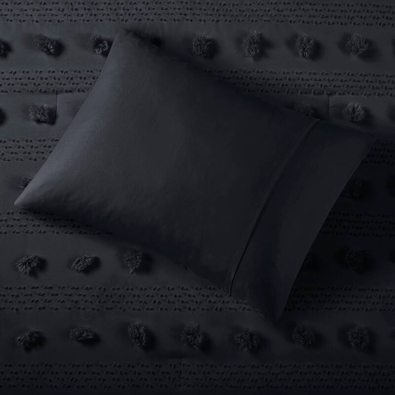 Intelligent Design Vera Clip Jacquard Comforter Set