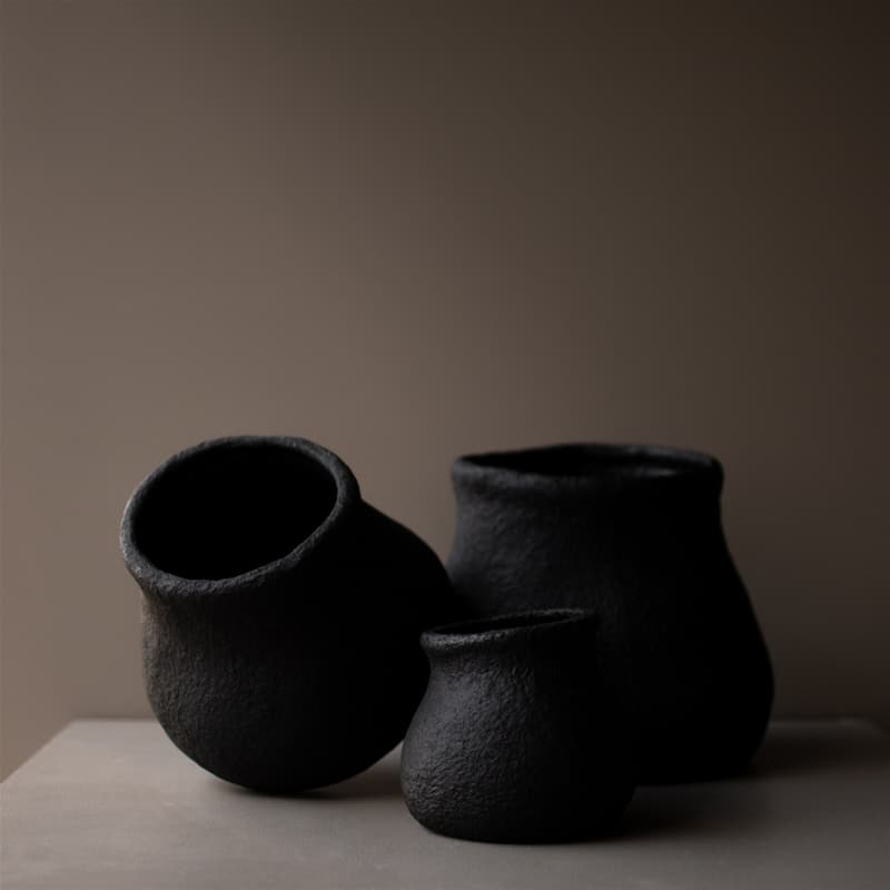 PAPER black