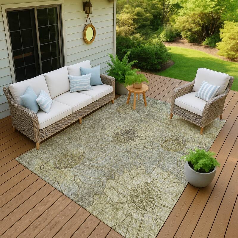 Machine Washable Indoor/ Outdoor Contemporary Floral Chantille Rug - Taupe - 8' x 10'