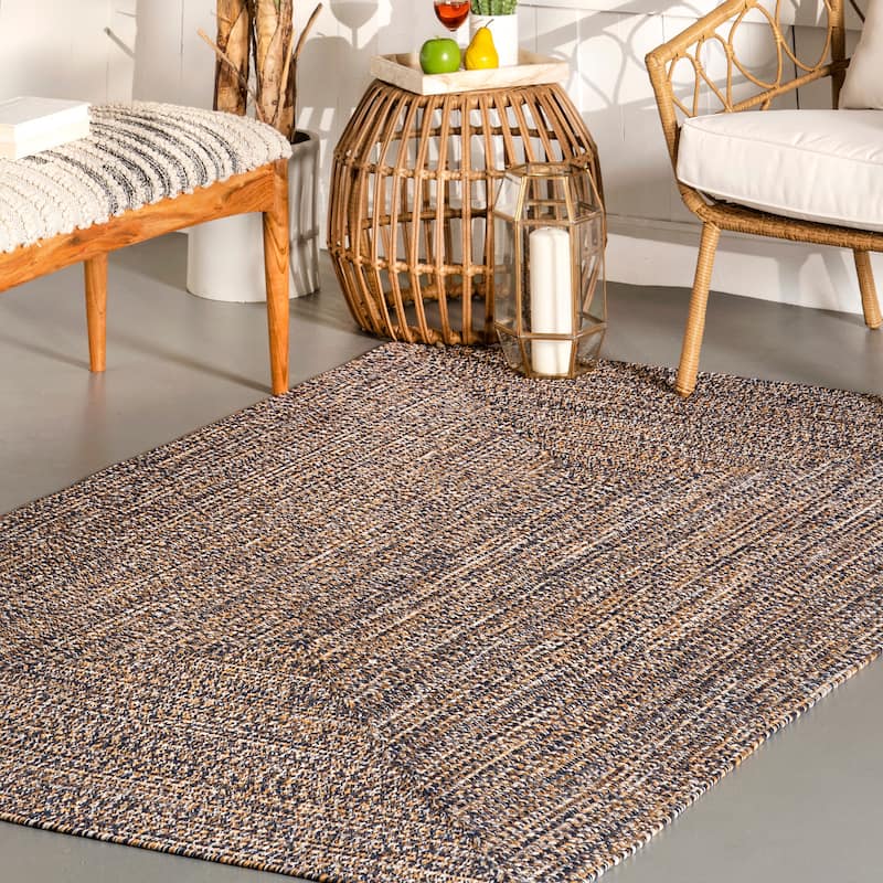 Nuloom Wynn Braided Indoor/Outdoor Area Rug