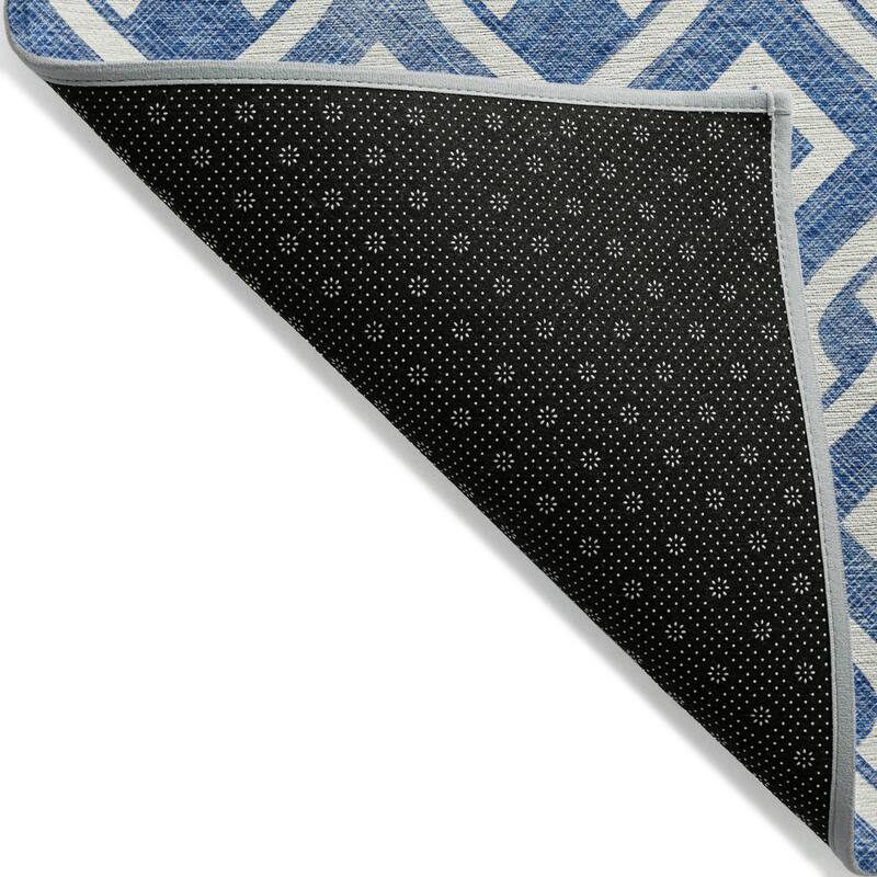 Machine Washable Indoor/ Outdoor Chantille Trellis Scroll Rug