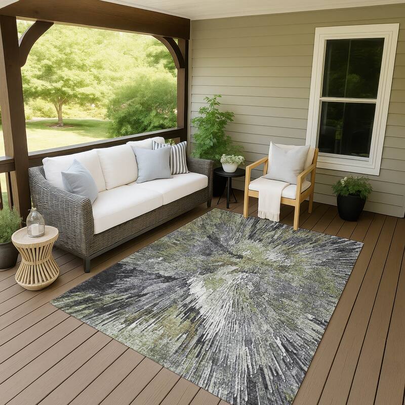 Machine Washable Indoor/ Outdoor Abstract Burst Chantille Rug - Fern - 3' x 5'