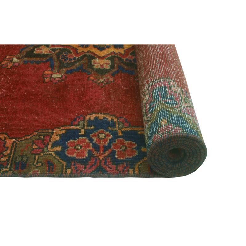 Vintage Distressed Choncey Red/Navy Runner - 5'0" x 9'8"